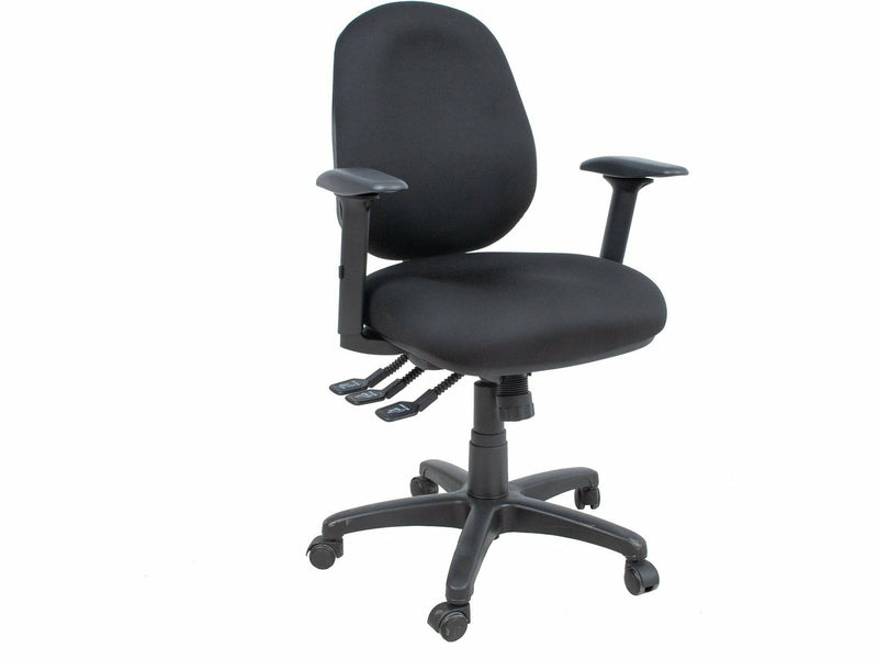 Saga työ- ja koulutuoli musta kangasverhoilu ergonominen muotoilu