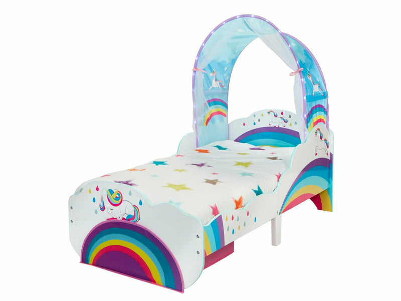 Sateenkaari ja yksisarvinen lastensänky valkoinen laatikolla ja katoksella